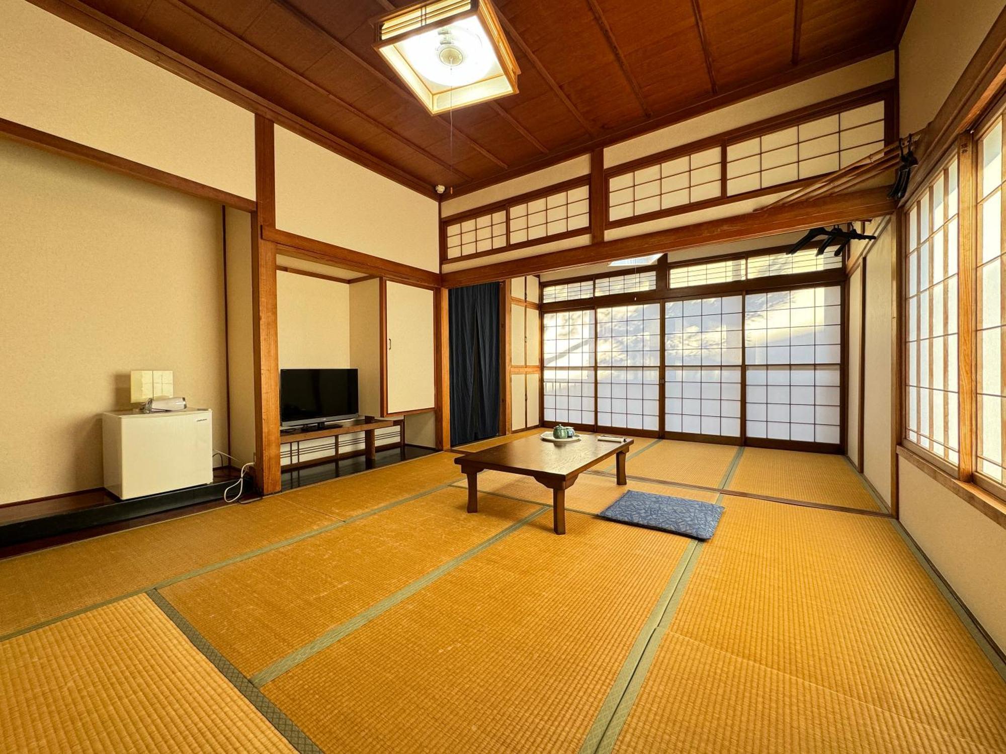 Shiroyamasou Asahi (Toyama) Exterior foto
